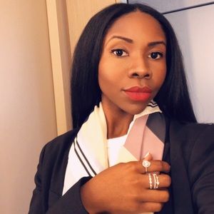 Meet your Posher, Courtney